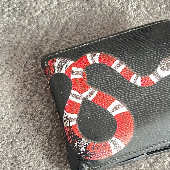Authentic snake GUCCI wallet - Picture 2 of 5